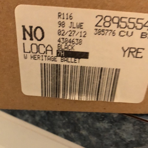 Classically beautiful LE ballet flats - Picture 5 of 5